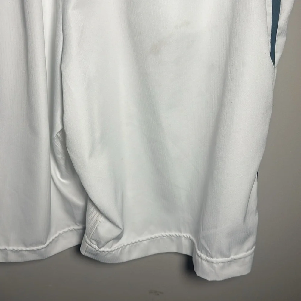 Nike Y2K White Men's Shorts with gray line